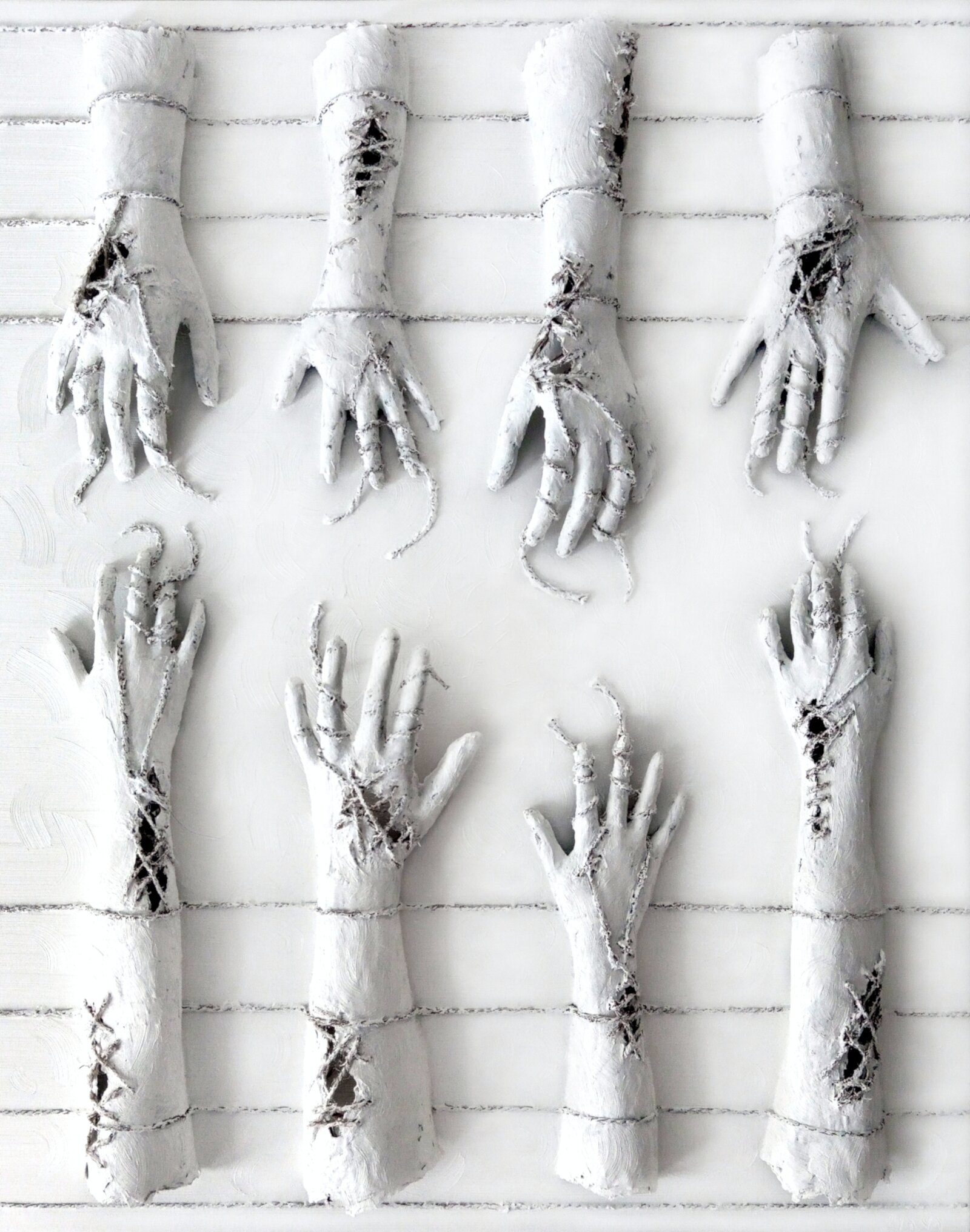 GAYA LASTOVJAK 'Emocje' 2024, 100x80x7cm, technika własna, papier mache, sznur, płótno, farba olejna