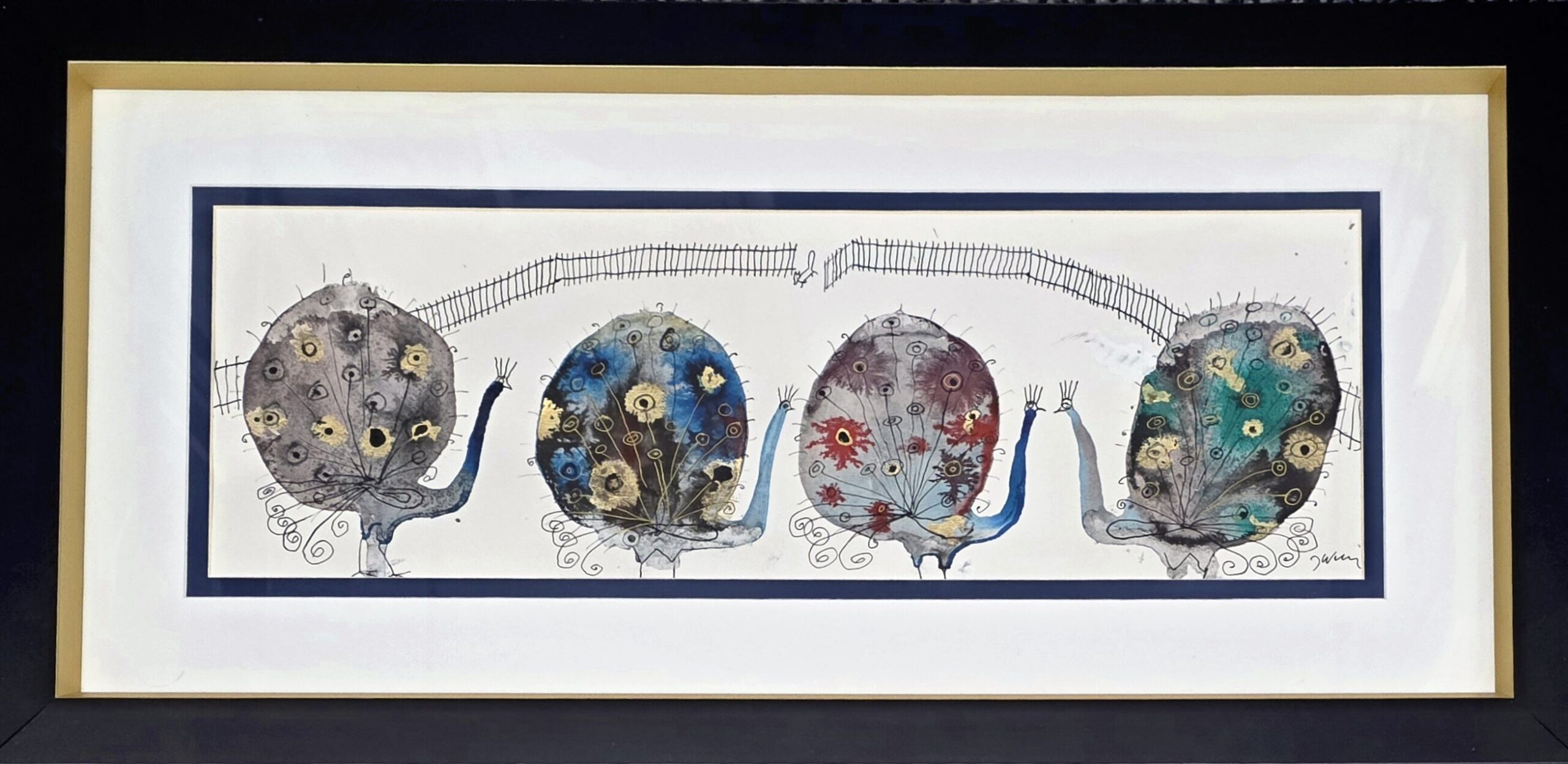JÓZEF WILKOŃ 'Cztery pawie za płotkiem', technika własna, papier, 18x53cm