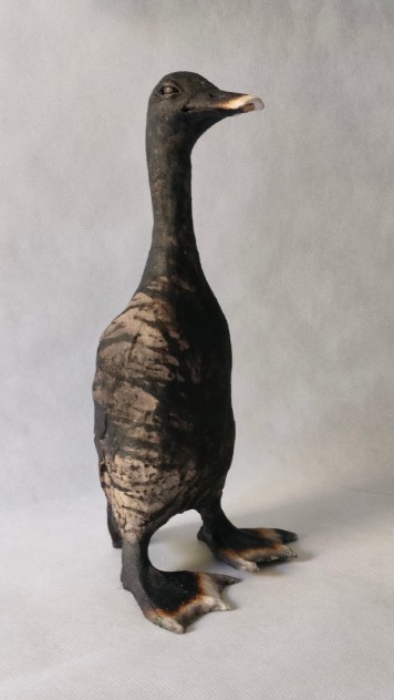 JOANNA BRUŹDZIŃSKA 'Biegus', rzeźba ceramiczna, 45x15x15cm